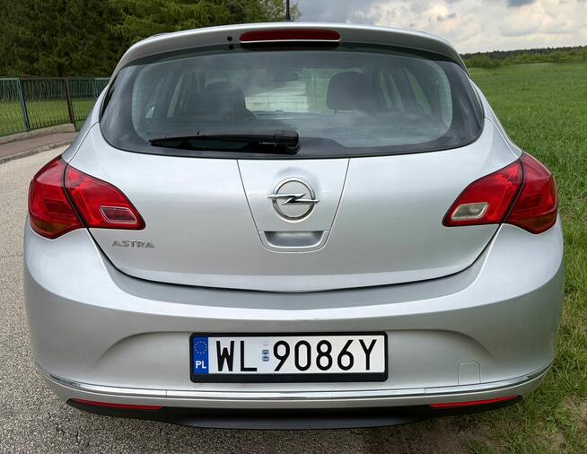 Opel Astra J 2014 - benzyna 1.6 MPI moc 115 KM tylko 124 km