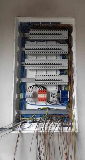 Elektryk | Instalacje elektryczne | AC/DC ENERGY