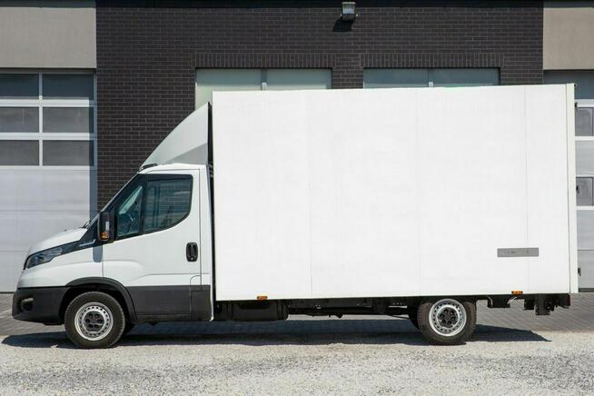 Iveco Daily KONTENER Niskopodwoziowy 35S14 Hi Matic *AUTOMAT* + RAMPA