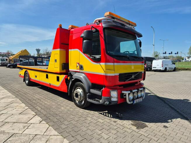 Volvo FL 230 4*2 / POMOC DROGOWA / RUCHOMA PLATFORMA / SERWISOWANY