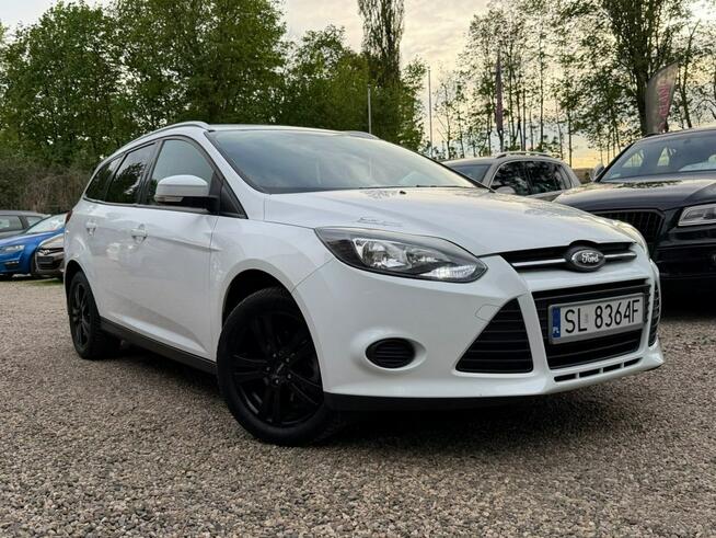 Ford Focus * Benzyna 1.6 - Zwykły 105 KM * Android Radio * Grzane fotele i Szyba