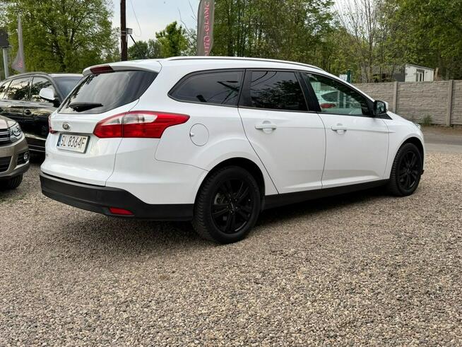 Ford Focus * Benzyna 1.6 - Zwykły 105 KM * Android Radio * Grzane fotele i Szyba