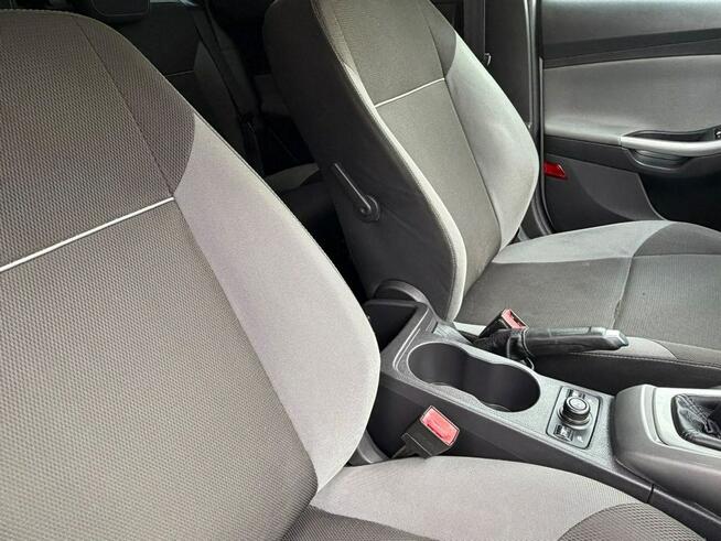 Ford Focus * Benzyna 1.6 - Zwykły 105 KM * Android Radio * Grzane fotele i Szyba
