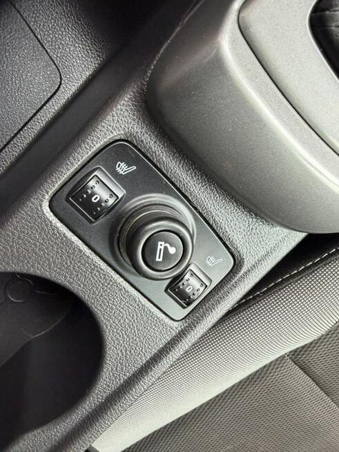 Ford Focus * Benzyna 1.6 - Zwykły 105 KM * Android Radio * Grzane fotele i Szyba