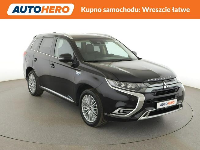 Mitsubishi Outlander PHEV automat 4x4 grzane fotele navi tempomat