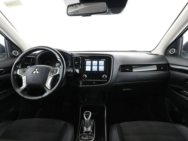 Mitsubishi Outlander PHEV automat 4x4 grzane fotele navi tempomat