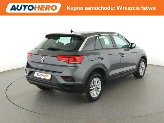 Volkswagen T-Roc automat navi PDC climatronic ACC grzane fotele