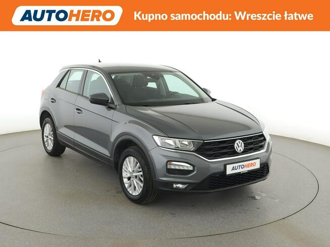 Volkswagen T-Roc automat navi PDC climatronic ACC grzane fotele