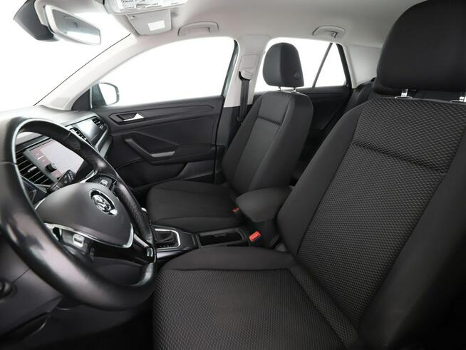 Volkswagen T-Roc automat navi PDC climatronic ACC grzane fotele