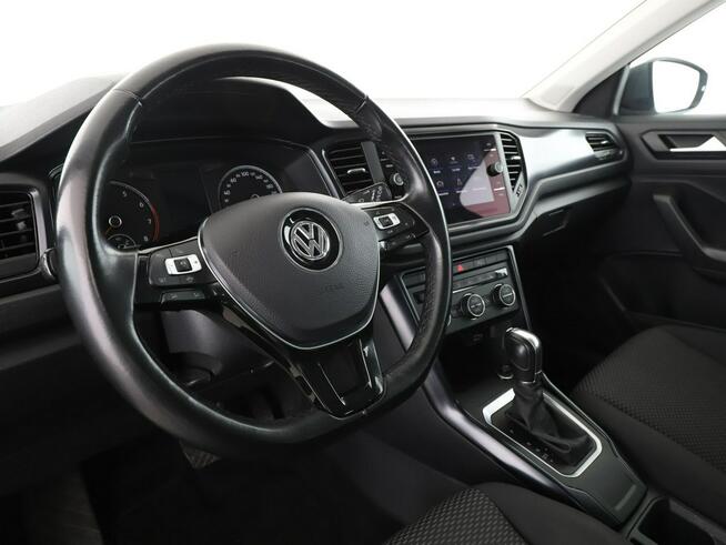 Volkswagen T-Roc automat navi PDC climatronic ACC grzane fotele
