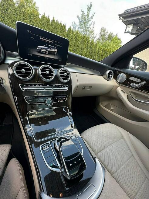 Mercedes C300 W205 245KM Pakiet AMG Bogata Wersja Zarejestrowany PL