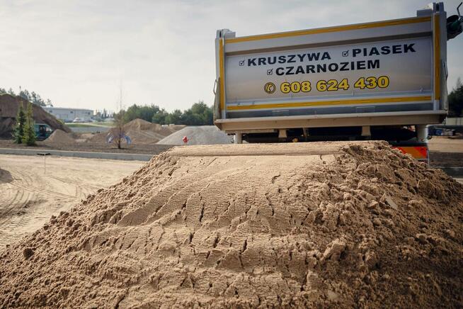 Tynki gipsowe i cementowo-wapienne, Posadzki betonowe