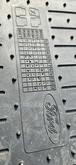 Dywaniki oryginalne ze stoperami ford kuga kabina + bagażnik