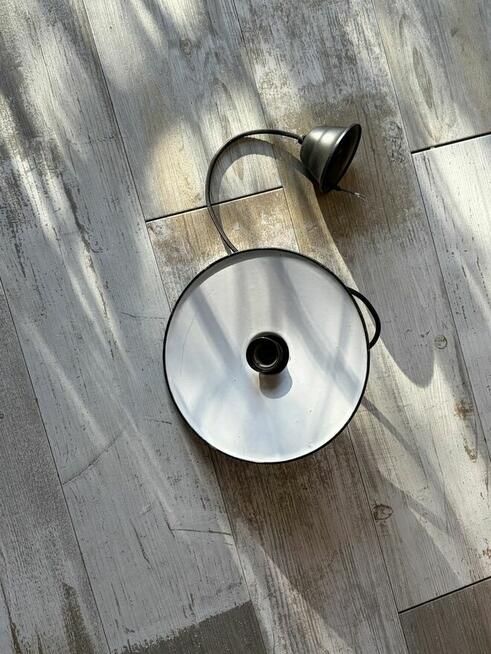 Lampa industrialna metalowa emaliowana wisząca Loft