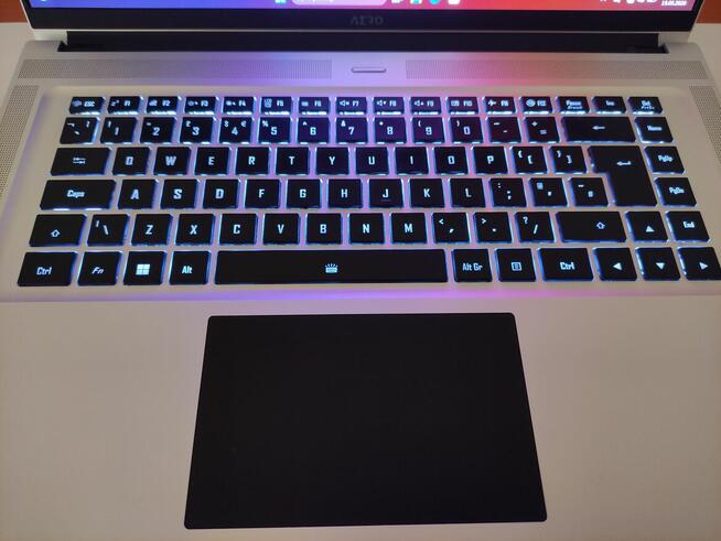 Laptop Gigabyte AERO 16 XE5 /i7-12700H/64 GB/RTX 3070 Ti/