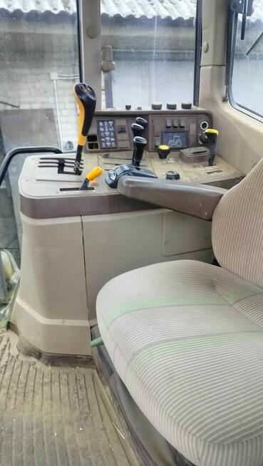 John Deere 6520