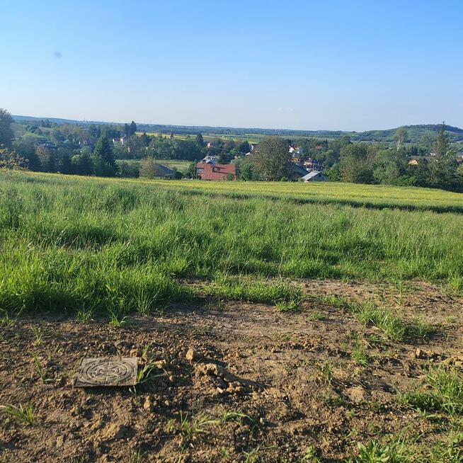 Sprzedam działkę budowlaną z warunkami zabudowy