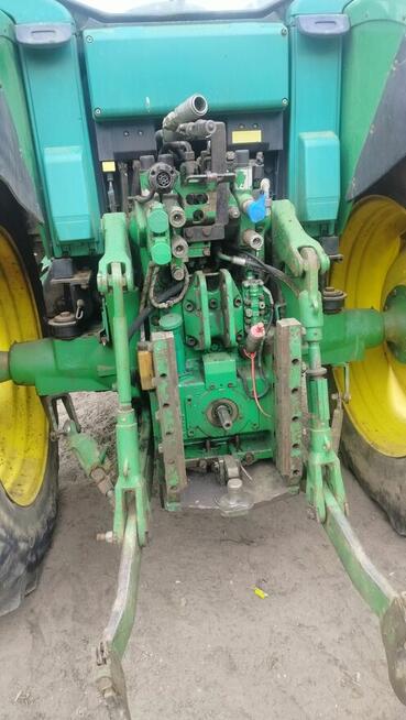 John Deere 6520