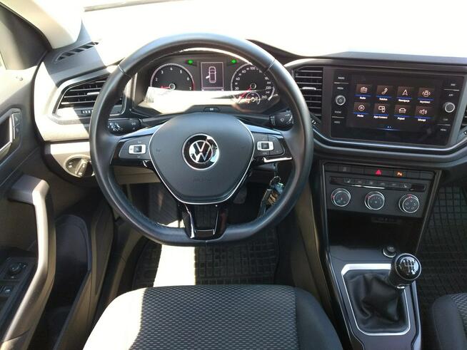Volkswagen T-Roc 1,0 TSI 110 KM klimatyzacja czujniki parkowania app conect