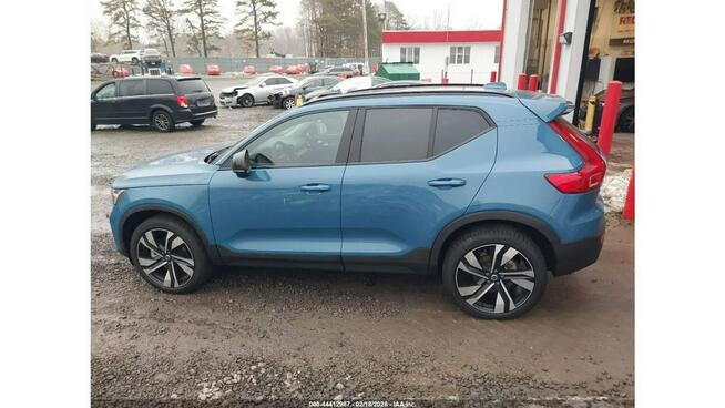 Volvo XC 40 4x4 / najbogatsza wersja ULTIMATE / niski przebieg