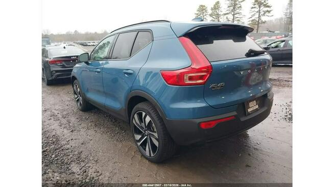 Volvo XC 40 4x4 / najbogatsza wersja ULTIMATE / niski przebieg