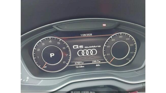 Audi Q5 / Quattro / automat / niski przebieg