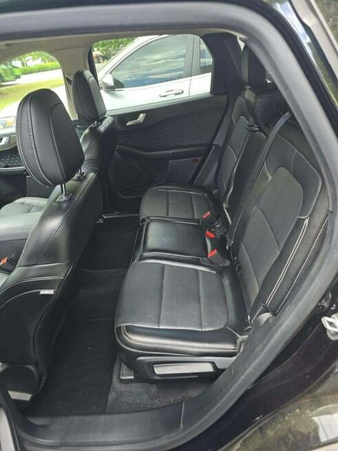 Ford Escape 4x4 / TITANIUM / automat / niski przebieg