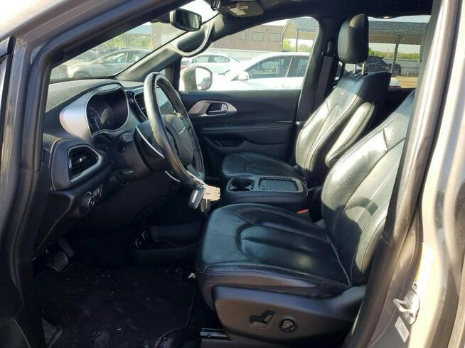 Chrysler Pacifica / Bogata wersja / niski przebieg / automat / mała szkoda