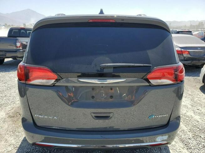 Chrysler Pacifica / LIMITED / Hybryda / Kanada / niski przebieg