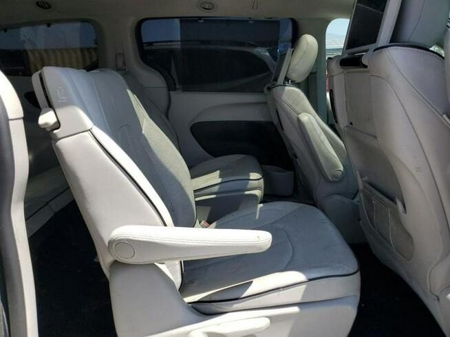 Chrysler Pacifica / LIMITED / Hybryda / Kanada / niski przebieg