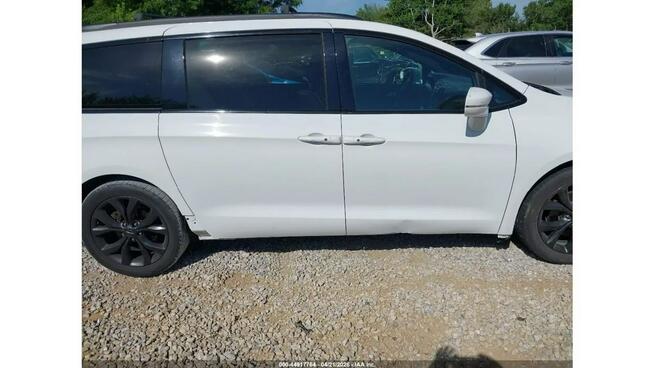 Chrysler Pacifica / LIMITED wersja S / automat / niski przebieg