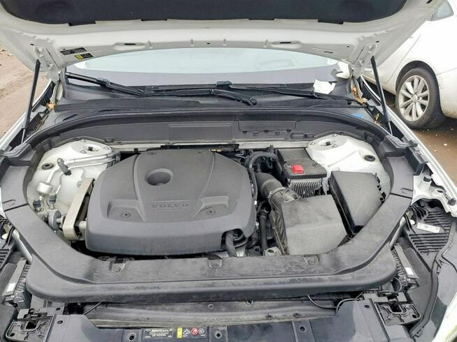 Volvo XC 60 / 4x4 / niski przebieg / 2.0 250 KM