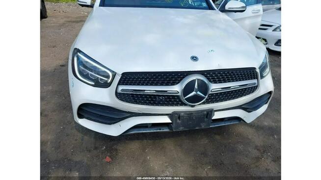 Mercedes GLC 300 4Matic / Pakiet AMG / niski przebieg