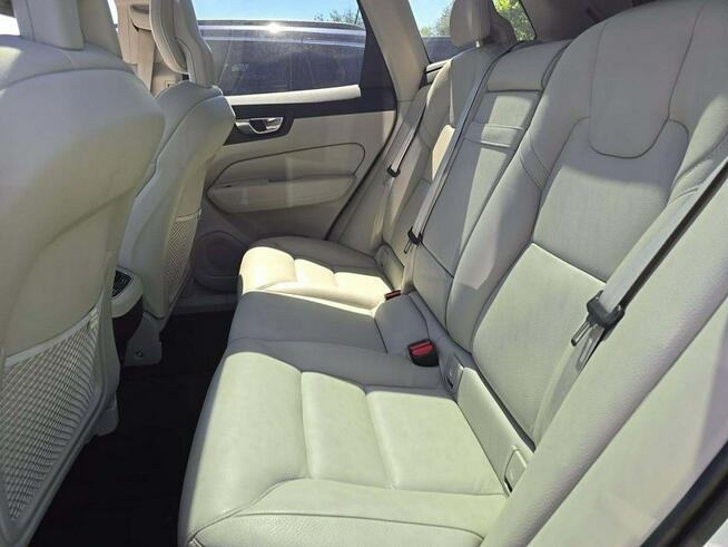 Volvo XC 60 Inscription / AWD / niski przebieg