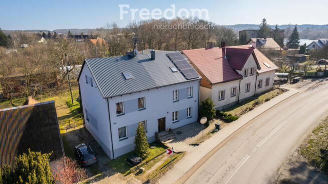 Dom z dwoma niezależnymi mieszkaniami