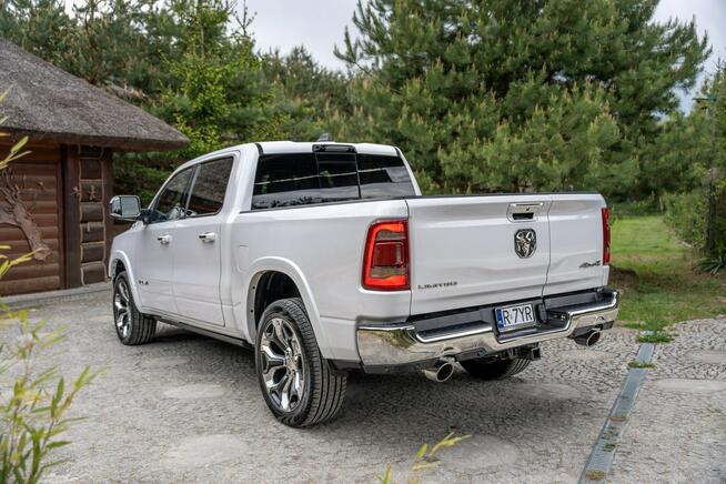 RAM 1500 Limited Crew Cab 4x4 / 5.7 V8 HEMI eTorque 395KM / Kanada
