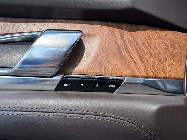Porsche Panamera Turbo, 2010