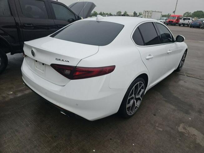Alfa Romeo Giulia Wersja TI / 4x4 / niski przebieg