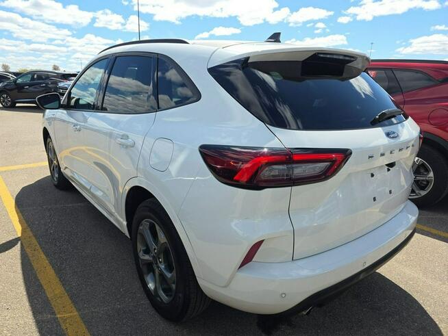 Ford Kuga AWD / Hybryda / bogate wyposażenie / niski przebieg