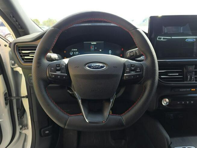 Ford Kuga AWD / Hybryda / bogate wyposażenie / niski przebieg