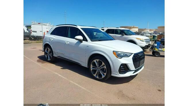 Audi Q3 / Quattro / S-Line / niski przebieg