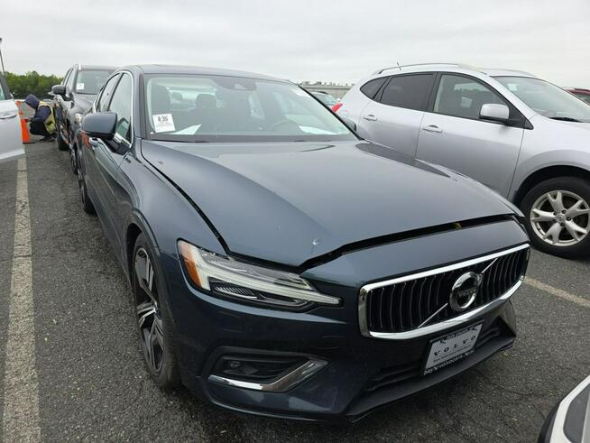 Volvo S60 INSCRIPTION / AWD / niski przebieg / mała szkoda