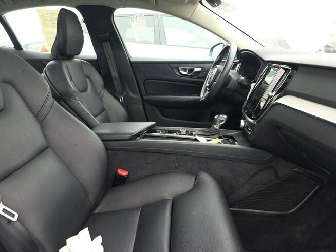 Volvo S60 INSCRIPTION / AWD / niski przebieg / mała szkoda