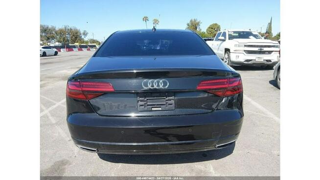 Audi A8 Quattro / 4.0 V8 / niski przebieg