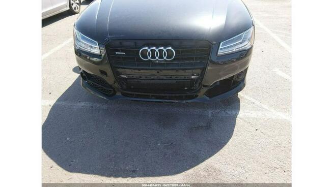 Audi A8 Quattro / 4.0 V8 / niski przebieg