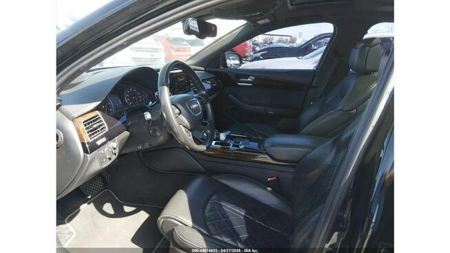 Audi A8 Quattro / 4.0 V8 / niski przebieg