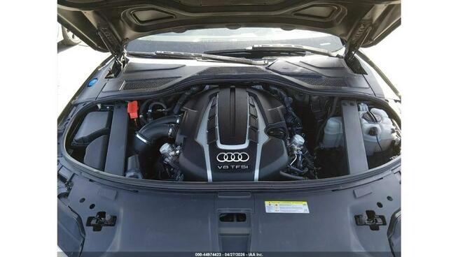 Audi A8 Quattro / 4.0 V8 / niski przebieg