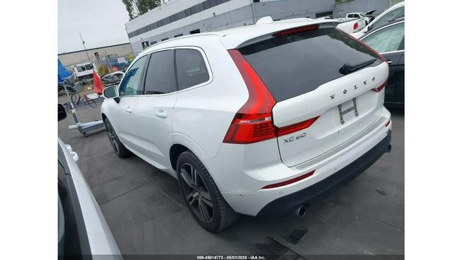 Volvo XC 60 AWD / T6 MOMENTUM / niski przebieg