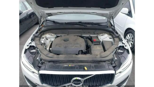 Volvo XC 60 AWD / T6 MOMENTUM / niski przebieg