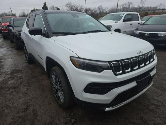 Jeep Compass 4x4 / LIMITED / niski przebieg / mała szkoda